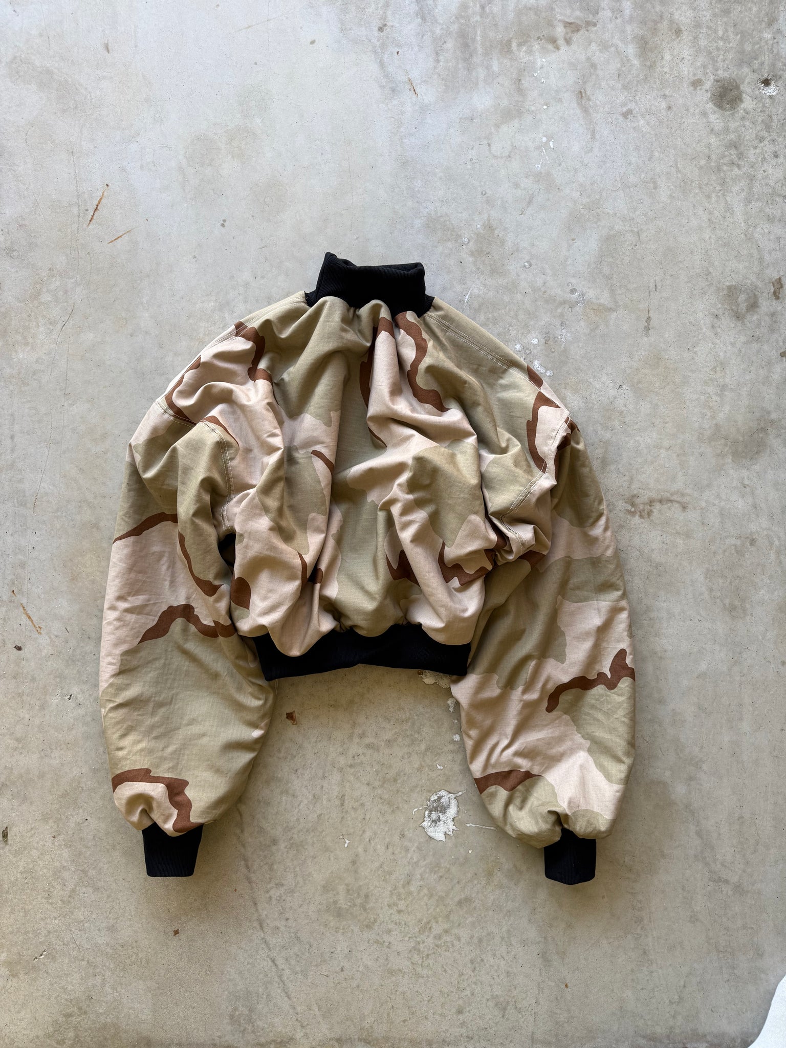 REVERSIBLE CAMO PULLOVER SAMPLE